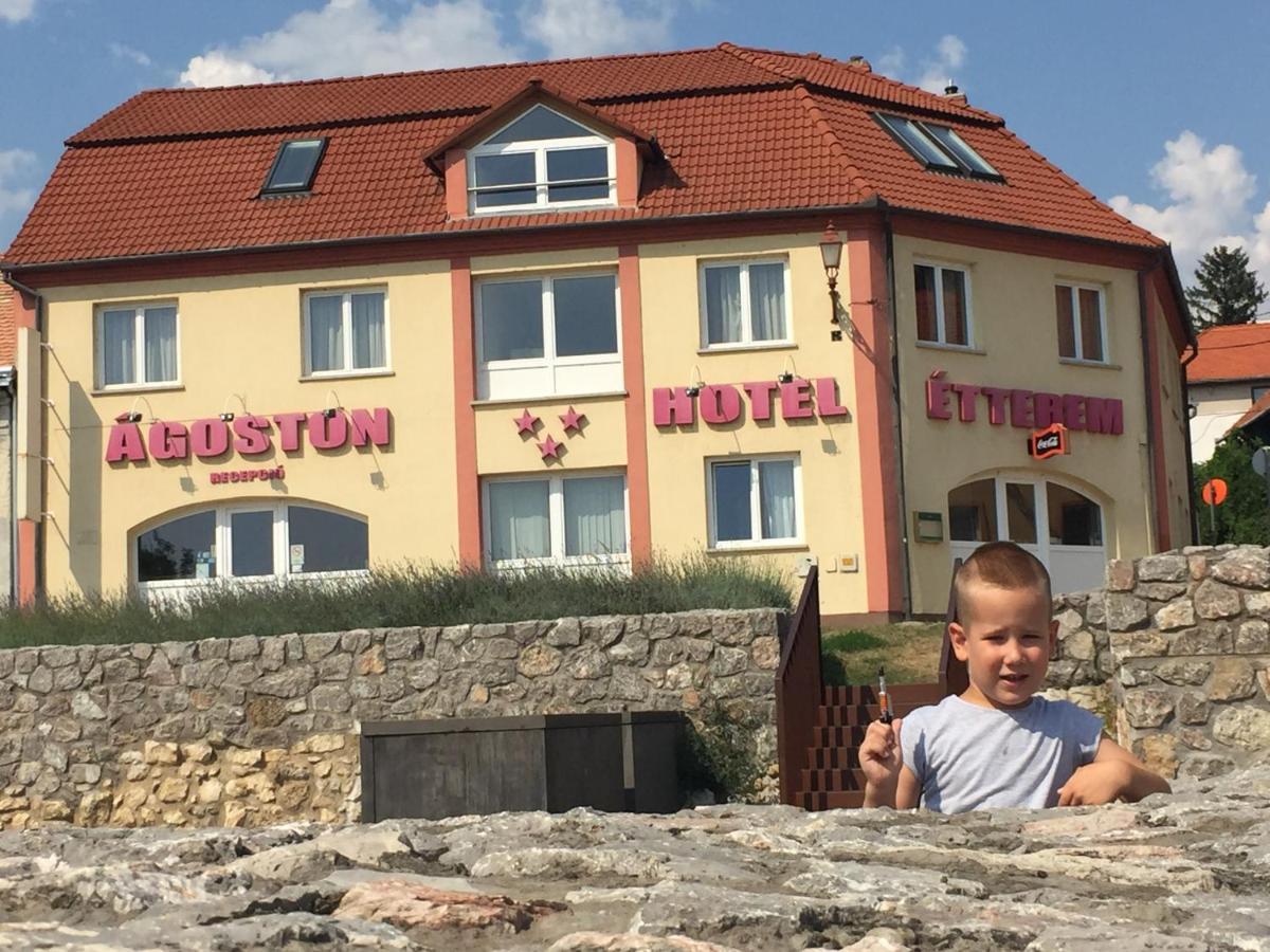 City Hotel Agoston Печ Екстериор снимка