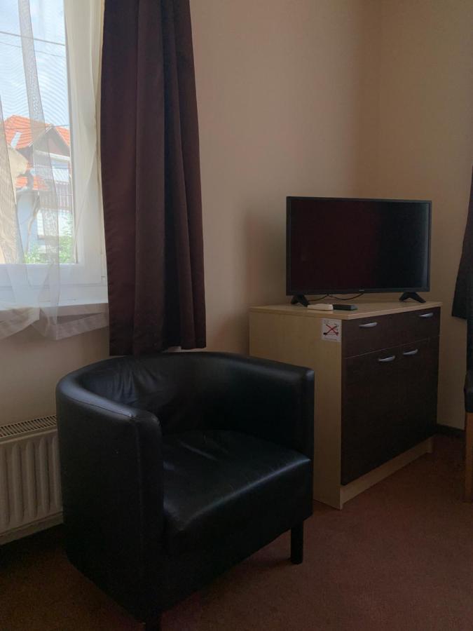 City Hotel Agoston Печ Екстериор снимка