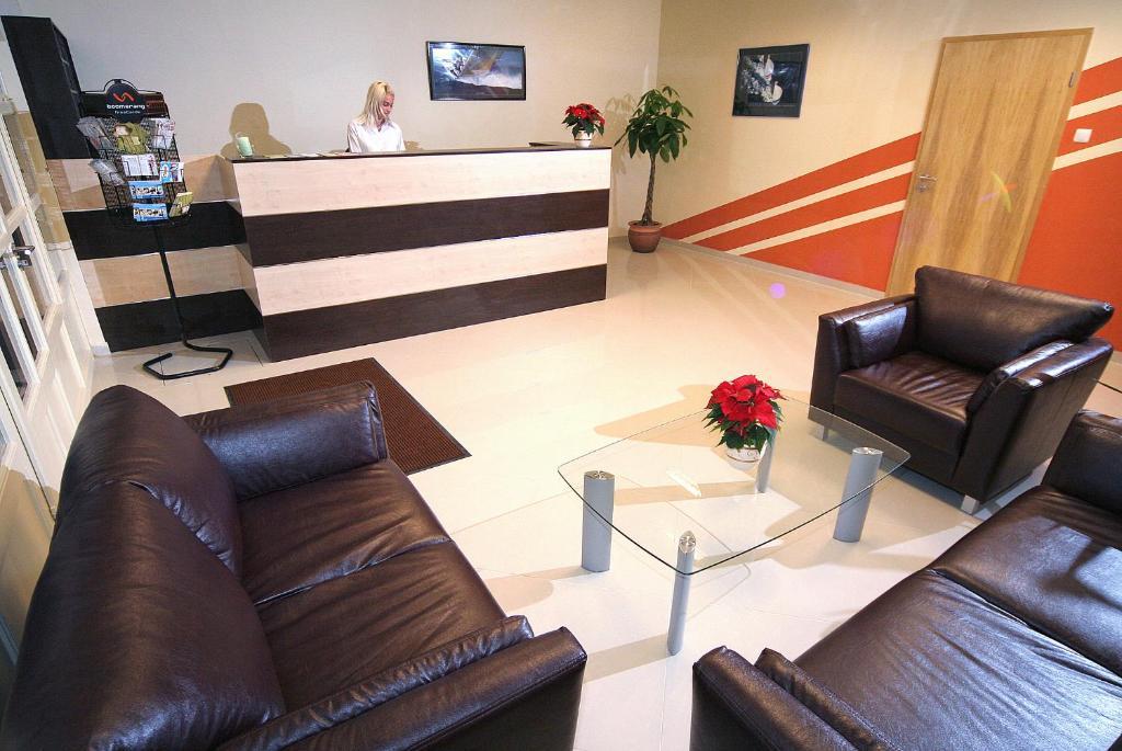 City Hotel Agoston Печ Екстериор снимка